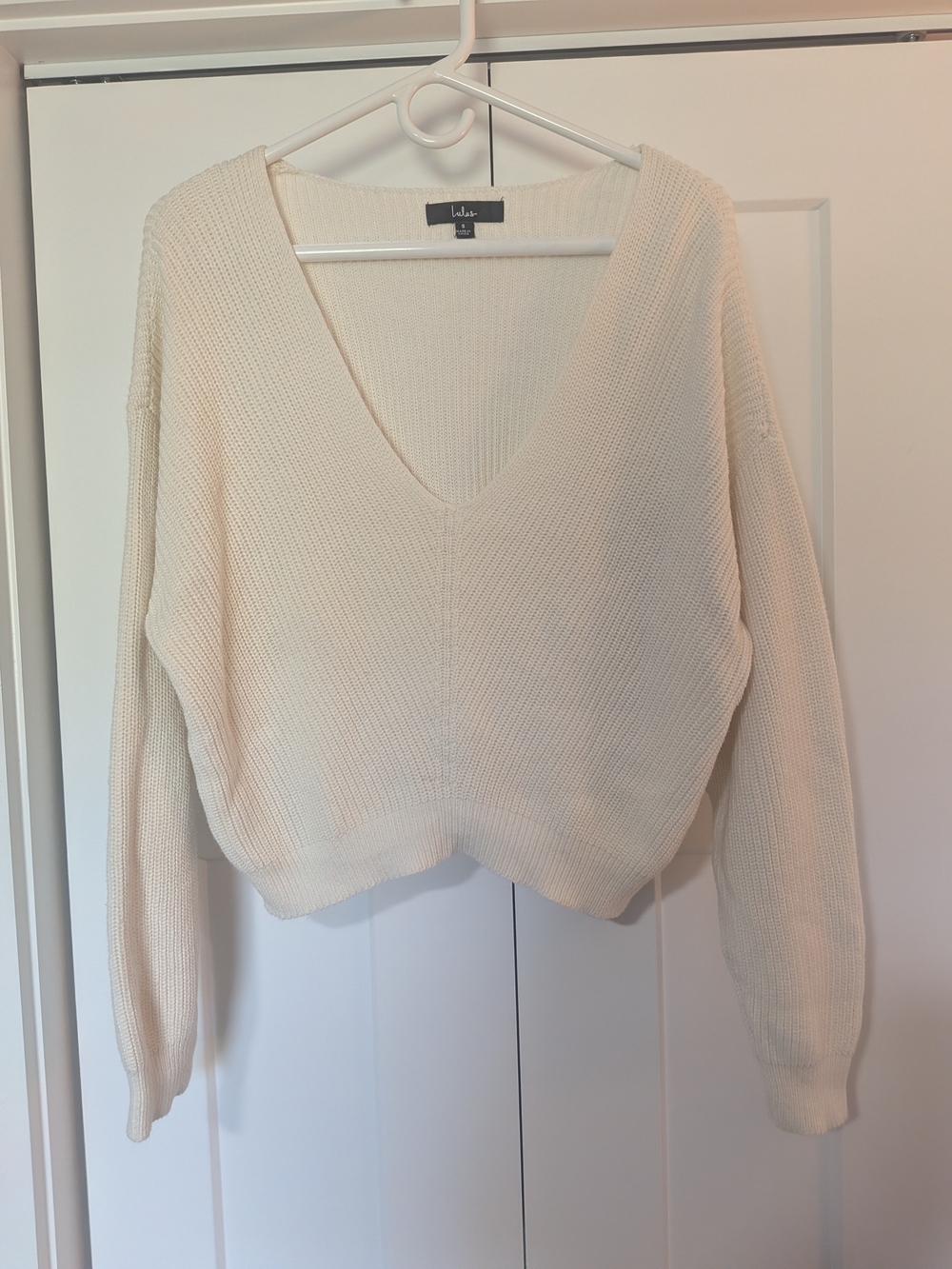 Lulus Just A Moment Crop V-Neck Sweater Cream Size S Oversized Cropped